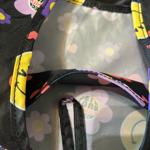 Brand new vans, grocery or vacation beach bag could be used for anything! - Picture 3 of 4